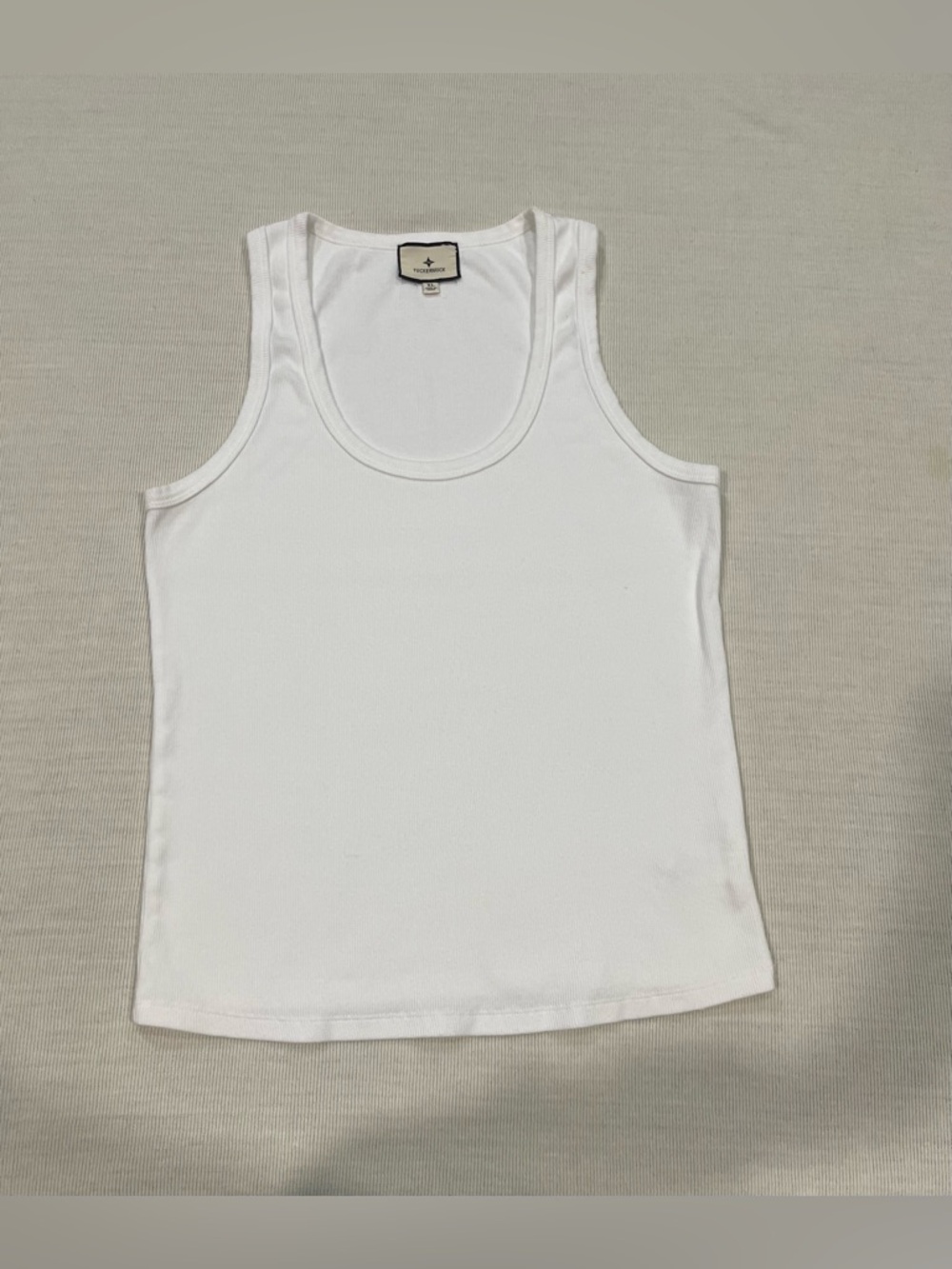Tuckernuck White Rib Knit Tank Women Size XL